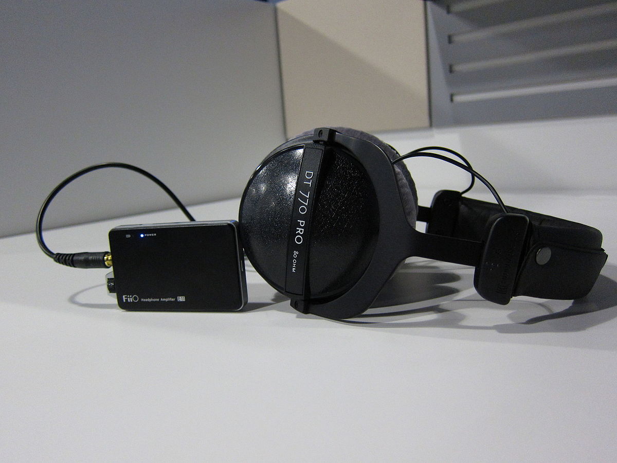 Beyerdynamic-DT-770-review.jpg